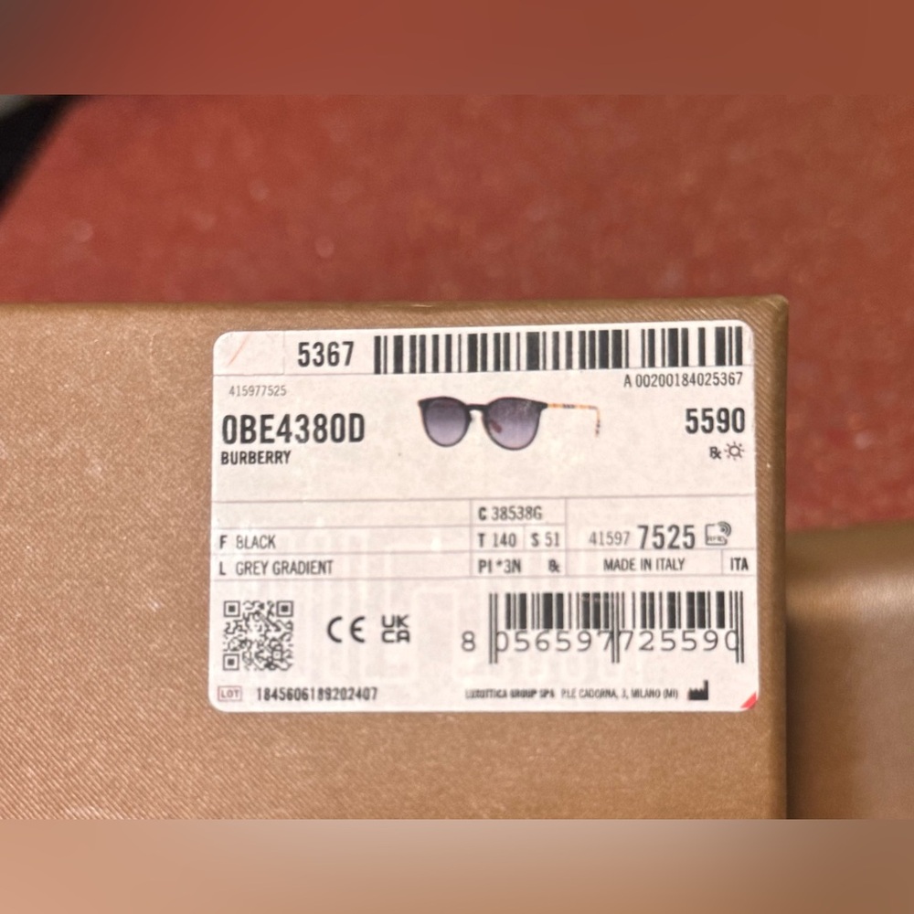 Burberry NEW Grey Gradient Sunglasses with Box, & Case - Picture 6 of 10
